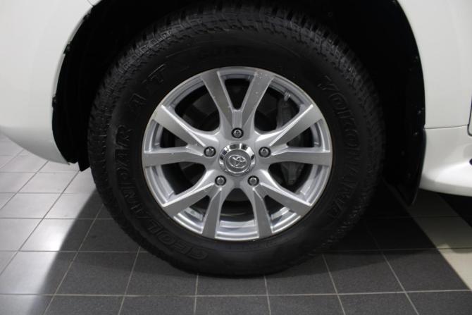 Toyota Land Cruiser 200 Series Рестайлинг 2 с пробегом 2020 года, цена 9 900 000 рублей, 55836 км, внедорожник, Автокод Объявления
