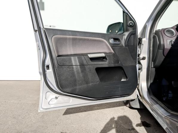 Ford Fusion I Рестайлинг с пробегом 2012 года, цена 800 000 рублей, 111925 км, хэтчбек, Автокод Объявления