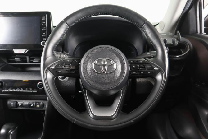 Toyota Yaris Cross с пробегом 2020 года, цена 1 649 000 рублей, 95550 км, внедорожник, Автокод Объявления