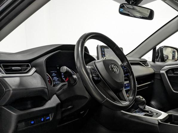 Toyota RAV4 V (XA50) с пробегом 2020 года, цена 3 050 000 рублей, 66220 км, внедорожник, Автокод Объявления