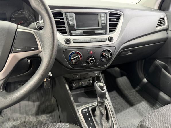 Hyundai Solaris II с пробегом 2018 года, цена 1 249 000 рублей, 89952 км, седан, Автокод Объявления