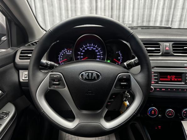 Kia Rio III Рестайлинг с пробегом 2015 года, цена 888 000 рублей, 194916 км, седан, Автокод Объявления