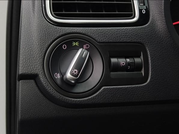 Volkswagen Polo V Рестайлинг с пробегом 2018 года, цена 1 100 000 рублей, 158407 км, седан, Автокод Объявления
