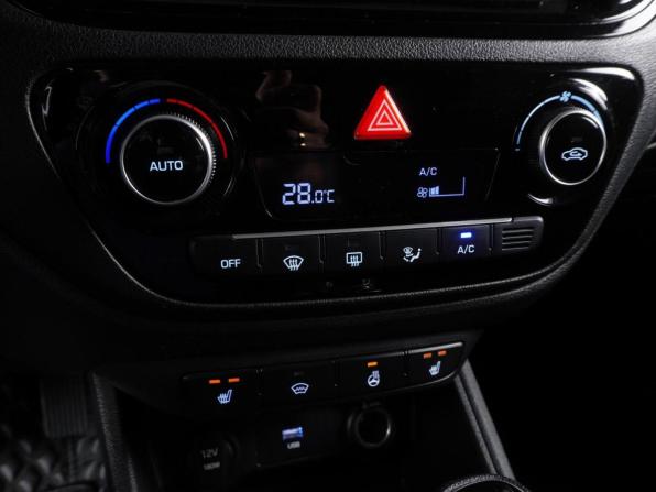 Hyundai Solaris II Рестайлинг с пробегом 2022 года, цена 1 939 000 рублей, 81966 км, седан, Автокод Объявления