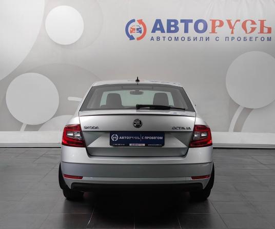 Skoda Octavia III (A7) Рестайлинг с пробегом 2018 года, цена 2 245 000 рублей, 83123 км, лифтбек, Автокод Объявления