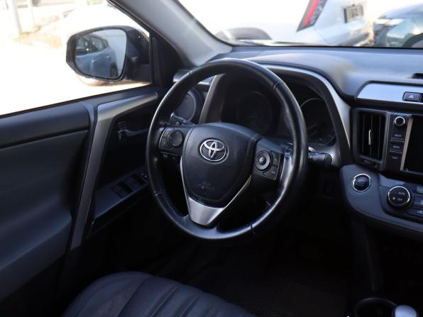 Toyota RAV4 IV (XA40) Рестайлинг с пробегом 2018 года, цена 2 490 000 рублей, 120332 км, внедорожник, Автокод Объявления