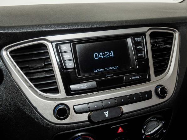 Hyundai Solaris II Рестайлинг с пробегом 2021 года, цена 1 224 000 рублей, 205000 км, седан, Автокод Объявления