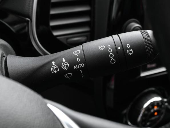 Renault Kaptur I Рестайлинг с пробегом 2021 года, цена 1 679 000 рублей, 98483 км, внедорожник, Автокод Объявления