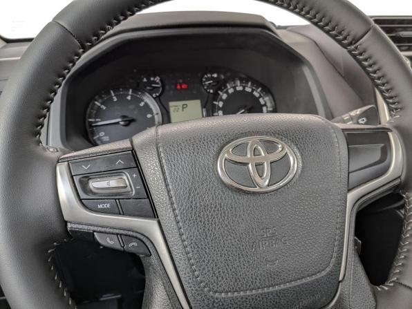 Toyota Land Cruiser Prado 150 Series Рестайлинг 2 с пробегом 2018 года, цена 3 500 000 рублей, 207302 км, внедорожник, Автокод Объявления