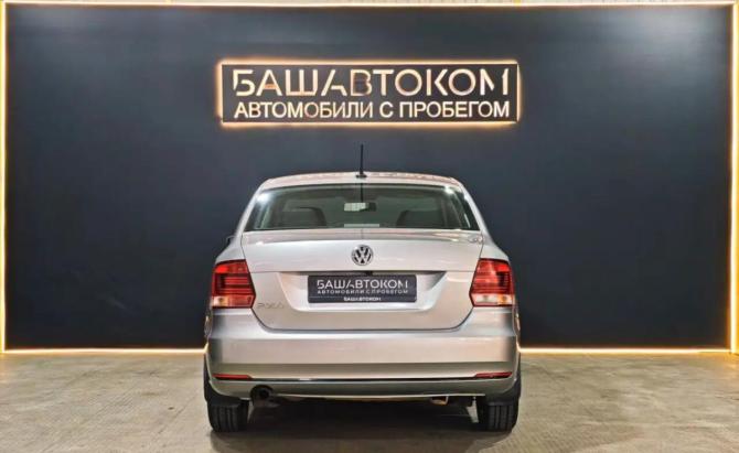 Volkswagen Polo V Рестайлинг с пробегом 2018 года, цена 1 119 000 рублей, 113772 км, седан, Автокод Объявления