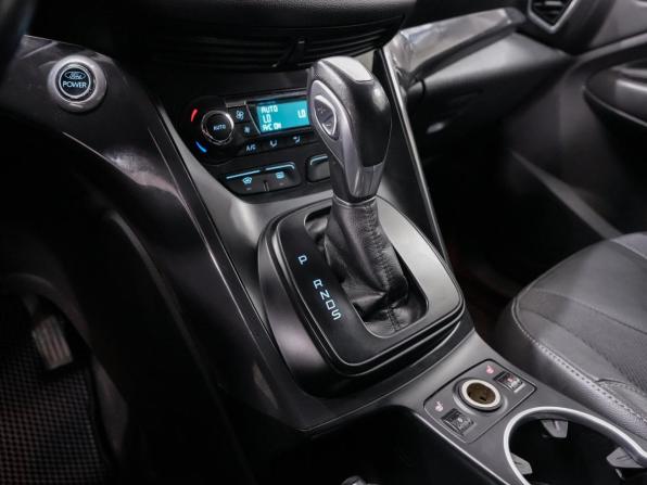 Ford Kuga II с пробегом 2012 года, цена 1 122 000 рублей, 200000 км, внедорожник, Автокод Объявления