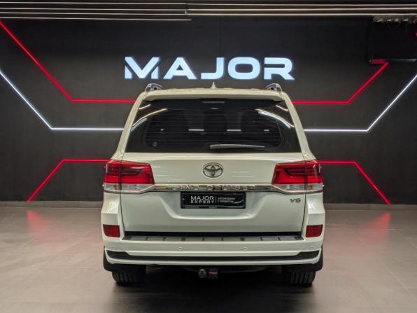 Toyota Land Cruiser 200 Series Рестайлинг 2 с пробегом 2019 года, цена 7 550 000 рублей, 132326 км, внедорожник, Автокод Объявления