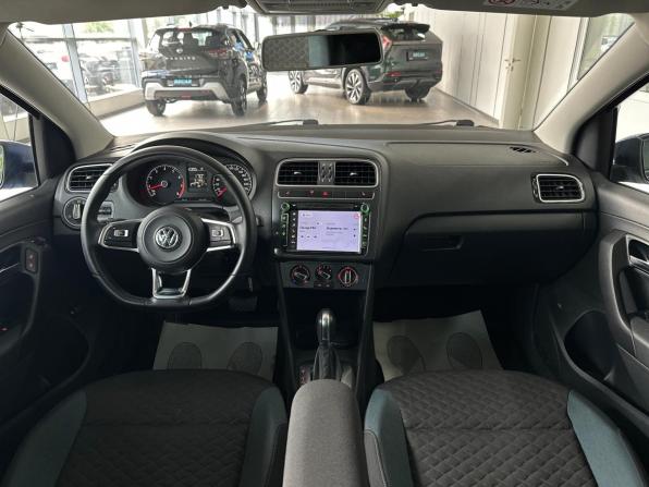 Volkswagen Polo V Рестайлинг с пробегом 2020 года, цена 1 550 000 рублей, 31189 км, седан, Автокод Объявления