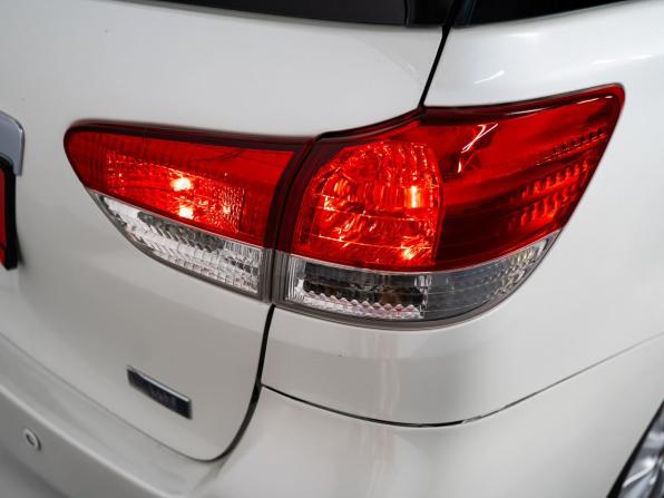 Toyota Wish II Рестайлинг с пробегом 2012 года, цена 1 450 000 рублей, 94658 км, минивэн, Автокод Объявления