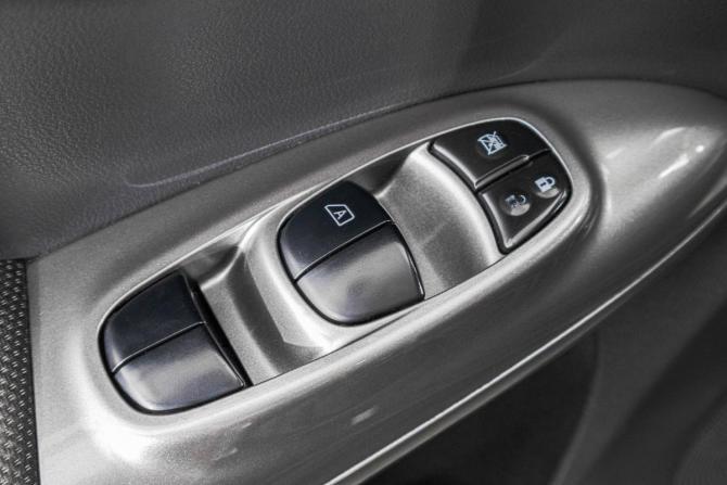 Nissan Juke I с пробегом 2013 года, цена 1 139 000 рублей, 207000 км, внедорожник, Автокод Объявления