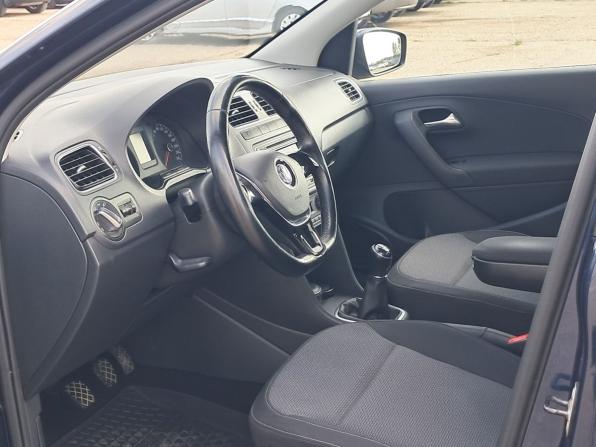 Volkswagen Polo V Рестайлинг с пробегом 2017 года, цена 1 320 000 рублей, 105000 км, седан, Автокод Объявления