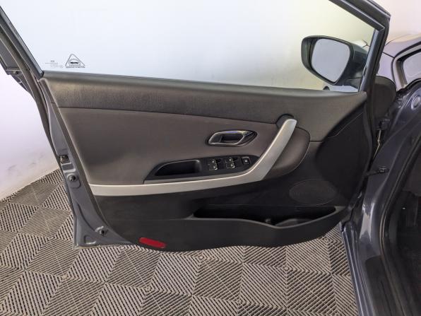 Kia Ceed II Рестайлинг с пробегом 2017 года, цена 1 340 000 рублей, 143061 км, хэтчбек, Автокод Объявления
