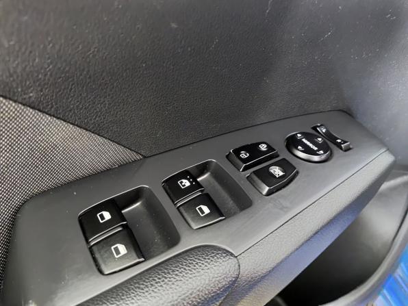 Hyundai Solaris II с пробегом 2018 года, цена 1 250 000 рублей, 91115 км, седан, Автокод Объявления