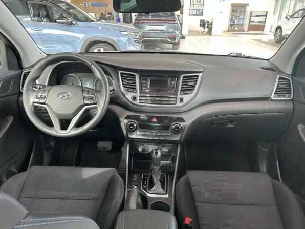 Hyundai Tucson III с пробегом 2018 года, цена 1 795 000 рублей, 242119 км, внедорожник, Автокод Объявления
