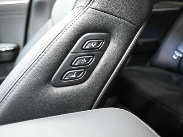 Kia K5 III Рестайлинг с пробегом 2025 года, цена 4 549 900 рублей, 4900 км, седан, Автокод Объявления
