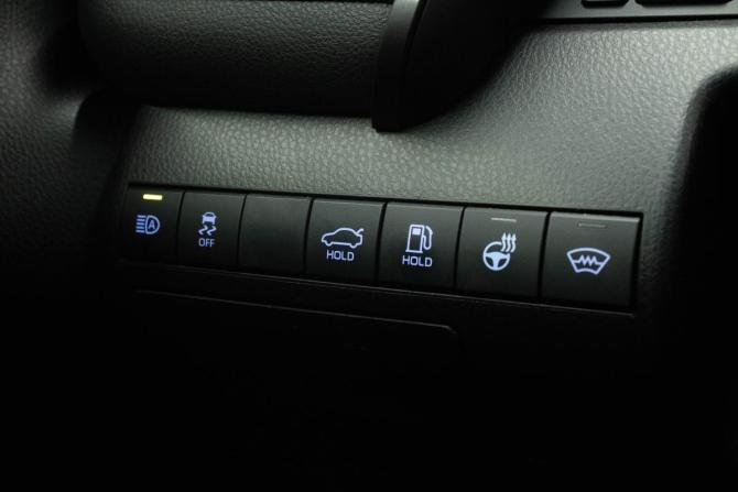 Toyota Camry VIII (XV70) с пробегом 2019 года, цена 2 809 000 рублей, 127195 км, седан, Автокод Объявления