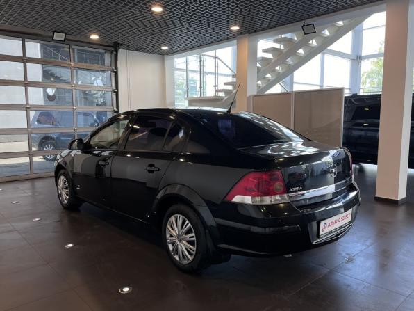 Opel Astra H Рестайлинг с пробегом 2012 года, цена 510 000 рублей, 243716 км, седан, Автокод Объявления