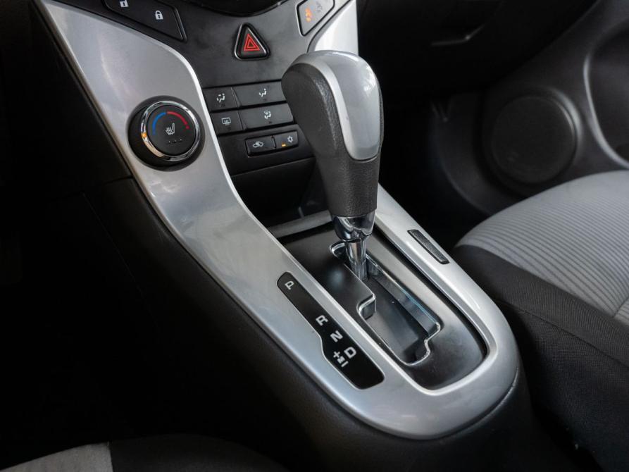 Chevrolet Cruze I Рестайлинг Ростов-на-Дону  - изображение 16