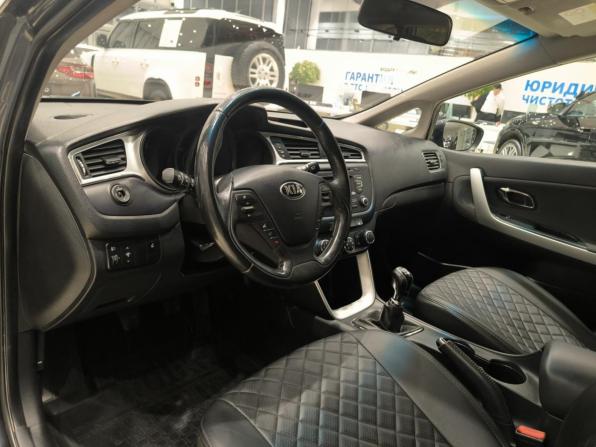 Kia Ceed II Рестайлинг с пробегом 2018 года, цена 1 250 000 рублей, 95460 км, универсал, Автокод Объявления