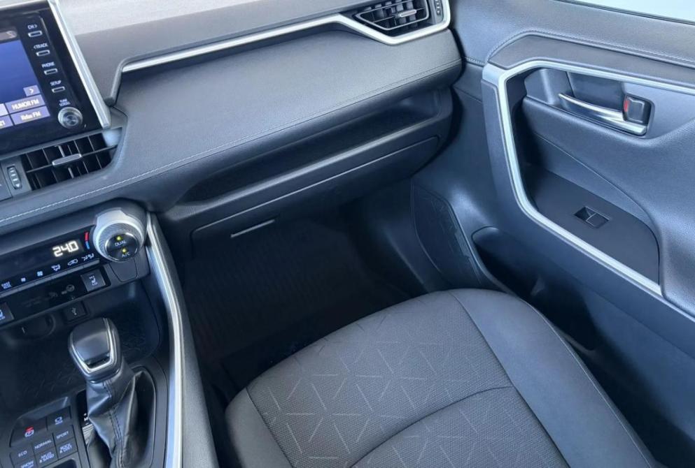 Toyota RAV4 V (XA50) Киров  - изображение 13