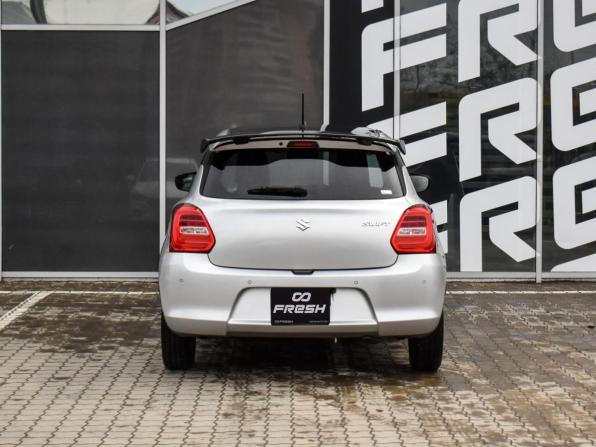 Suzuki Swift V с пробегом 2021 года, цена 1 379 000 рублей, 110390 км, хэтчбек, Автокод Объявления