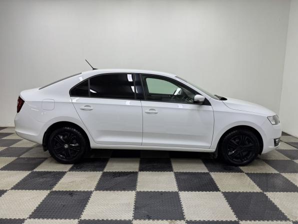 Skoda Rapid I Рестайлинг с пробегом 2019 года, цена 1 213 000 рублей, 117553 км, лифтбек, Автокод Объявления
