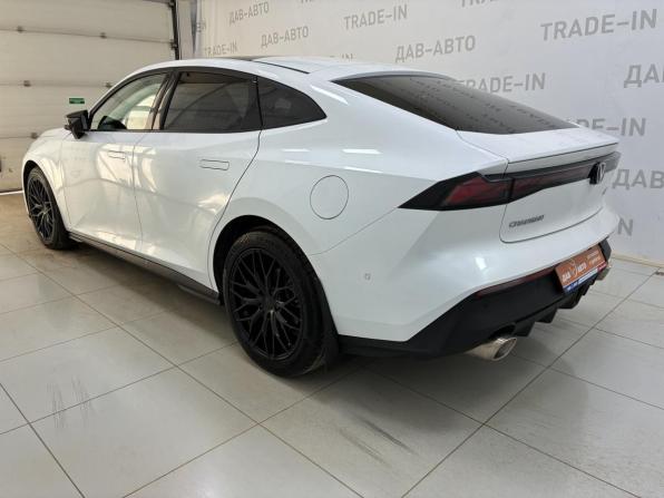Changan UNI-V I с пробегом 2024 года, цена 2 350 000 рублей, 10000 км, лифтбек, Автокод Объявления