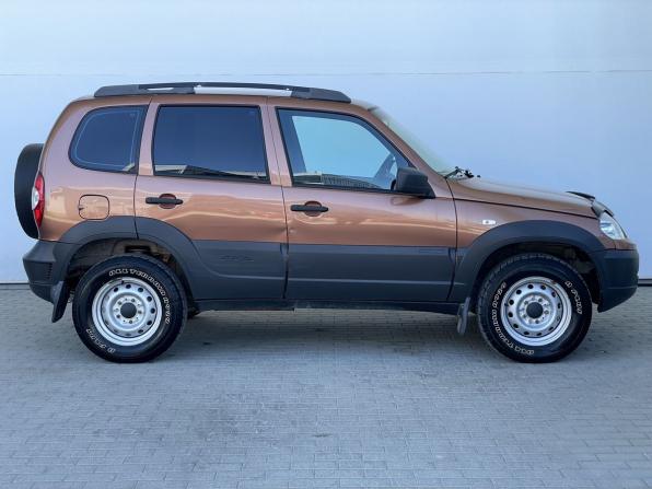 Chevrolet Niva I Рестайлинг с пробегом 2018 года, цена 658 000 рублей, 166413 км, внедорожник, Автокод Объявления