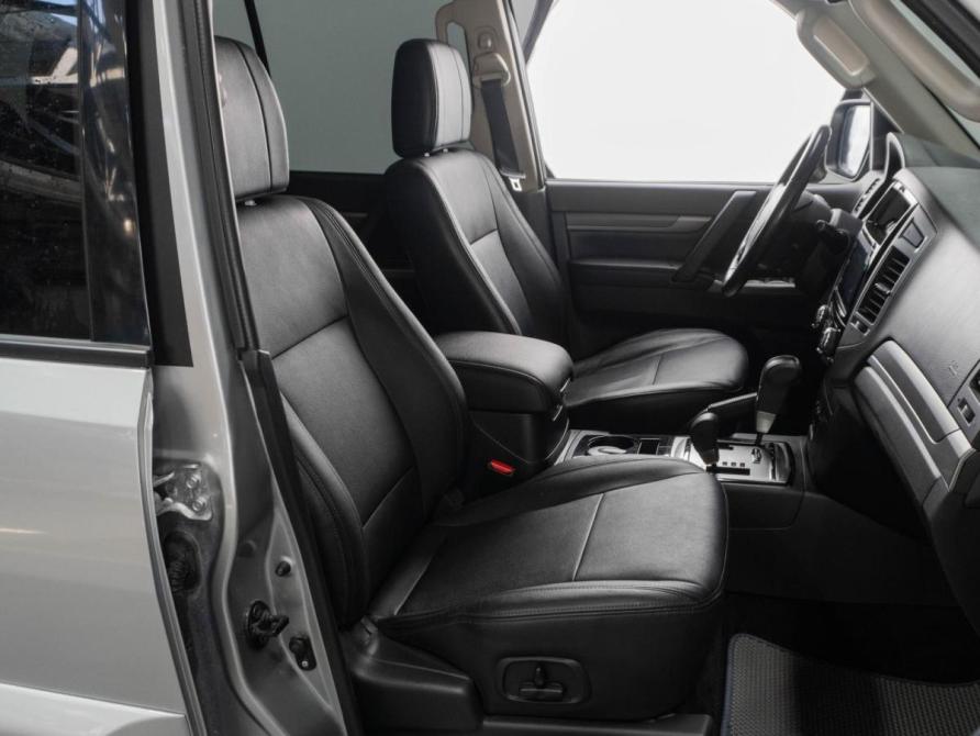 Mitsubishi Pajero IV Рестайлинг 2 Тюмень  - изображение 8