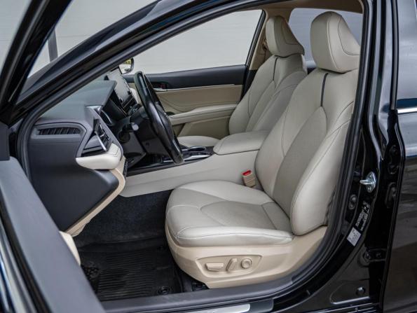 Toyota Camry VIII (XV70) Рестайлинг с пробегом 2021 года, цена 2 850 000 рублей, 68297 км, седан, Автокод Объявления