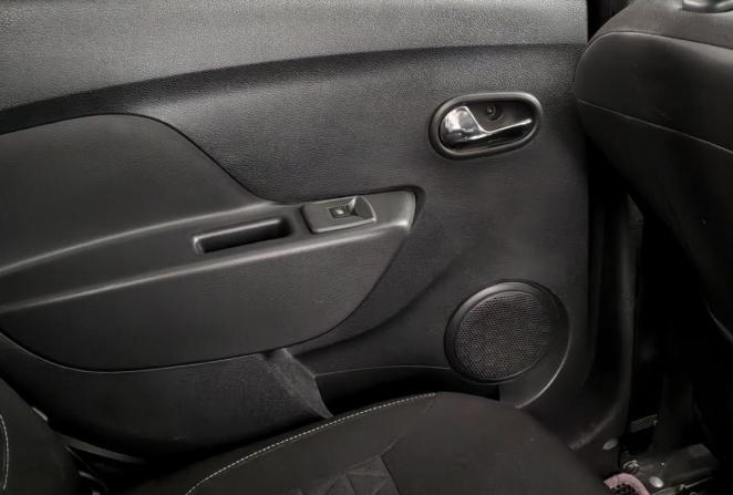 Renault Sandero II с пробегом 2016 года, цена 915 000 рублей, 144269 км, хэтчбек, Автокод Объявления