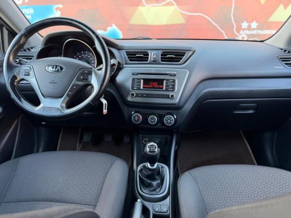 Kia Rio III Рестайлинг с пробегом 2015 года, цена 890 000 рублей, 168758 км, седан, Автокод Объявления