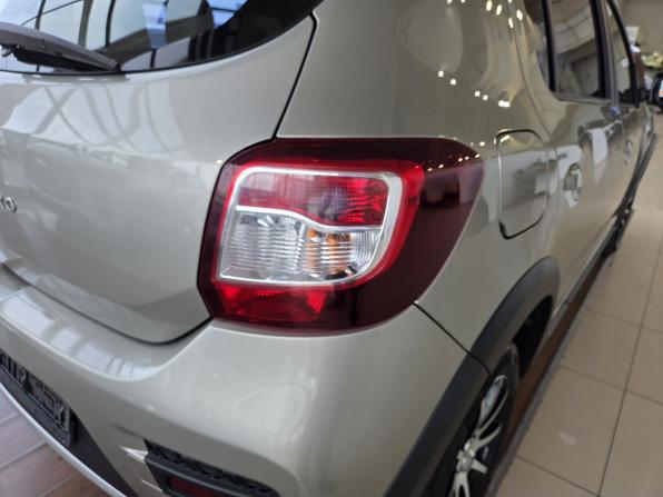 Renault Sandero II с пробегом 2015 года, цена 959 000 рублей, 69574 км, хэтчбек, Автокод Объявления