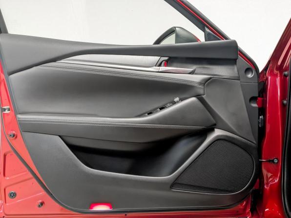 Mazda 6 III (GJ) Рестайлинг 2 с пробегом 2021 года, цена 2 795 000 рублей, 56261 км, седан, Автокод Объявления