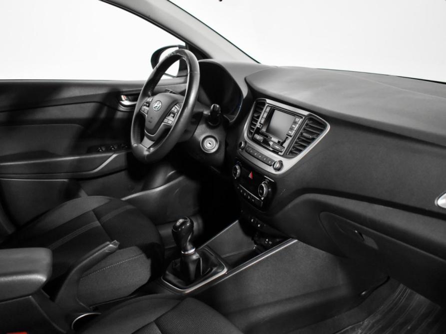 Hyundai Solaris II Санкт-Петербург  - изображение 14