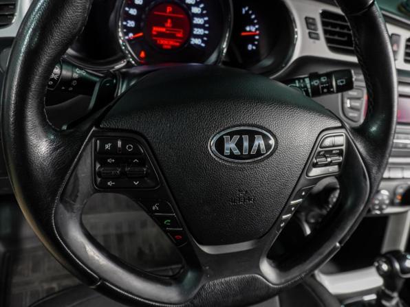 Kia Ceed II с пробегом 2014 года, цена 1 329 000 рублей, 130636 км, хэтчбек, Автокод Объявления