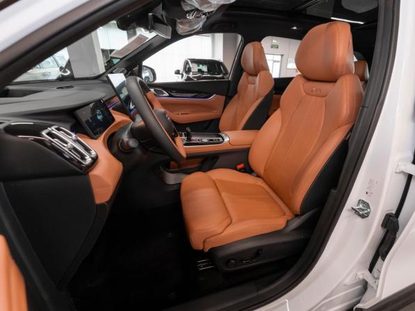 Geely Atlas II с пробегом 2026 года, цена 3 250 000 рублей, 50 км, внедорожник, Автокод Объявления