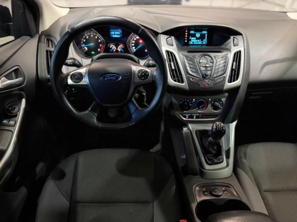 Ford Focus III с пробегом 2015 года, цена 860 000 рублей, 154818 км, хэтчбек, Автокод Объявления