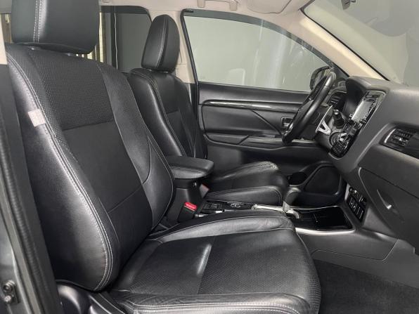 Mitsubishi Outlander III Рестайлинг 2 с пробегом 2017 года, цена 2 250 000 рублей, 148130 км, внедорожник, Автокод Объявления