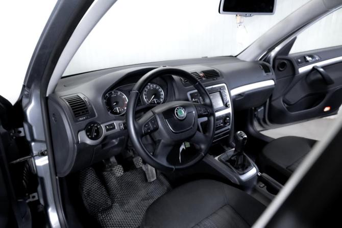 Skoda Octavia II (A5) Рестайлинг с пробегом 2013 года, цена 849 000 рублей, 229500 км, лифтбек, Автокод Объявления