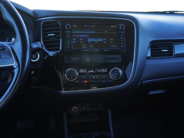 Mitsubishi Outlander III Рестайлинг 2 с пробегом 2016 года, цена 2 049 000 рублей, 191229 км, внедорожник, Автокод Объявления