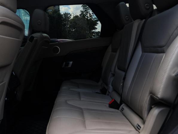 Land Rover Discovery V с пробегом 2018 года, цена 3 100 000 рублей, 165157 км, внедорожник, Автокод Объявления