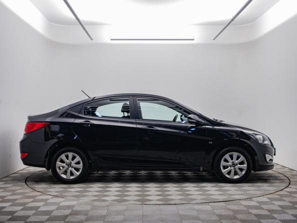 Hyundai Solaris I Рестайлинг с пробегом 2016 года, цена 1 015 000 рублей, 156794 км, седан, Автокод Объявления
