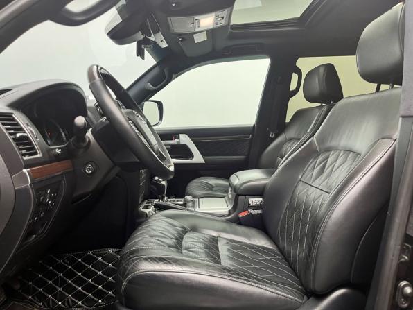Toyota Land Cruiser 200 Series Рестайлинг 2 с пробегом 2018 года, цена 6 425 000 рублей, 153776 км, внедорожник, Автокод Объявления