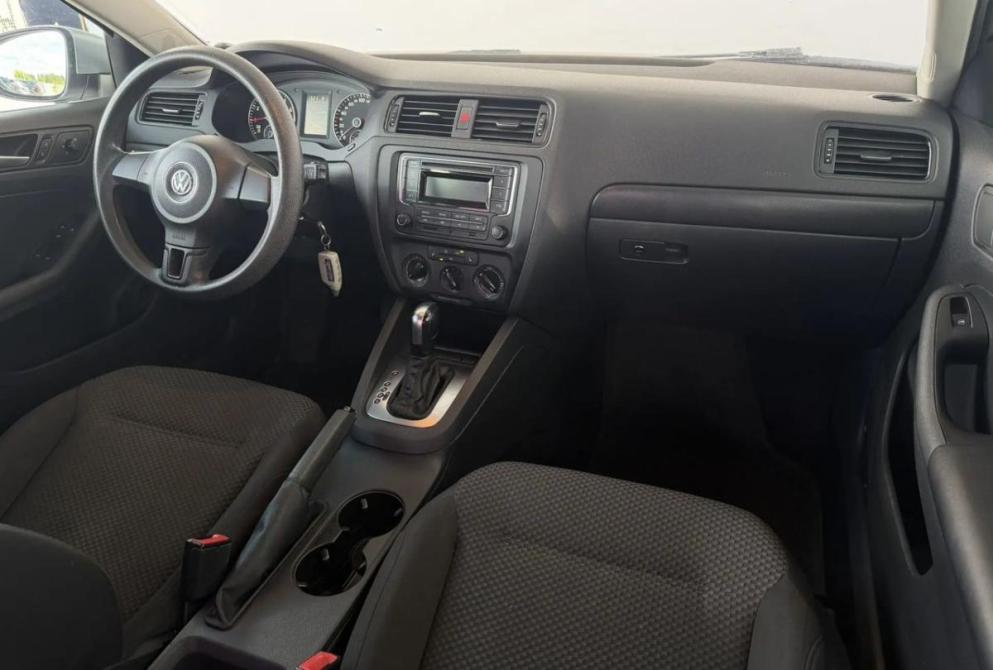 Volkswagen Jetta VI Киров  - изображение 11